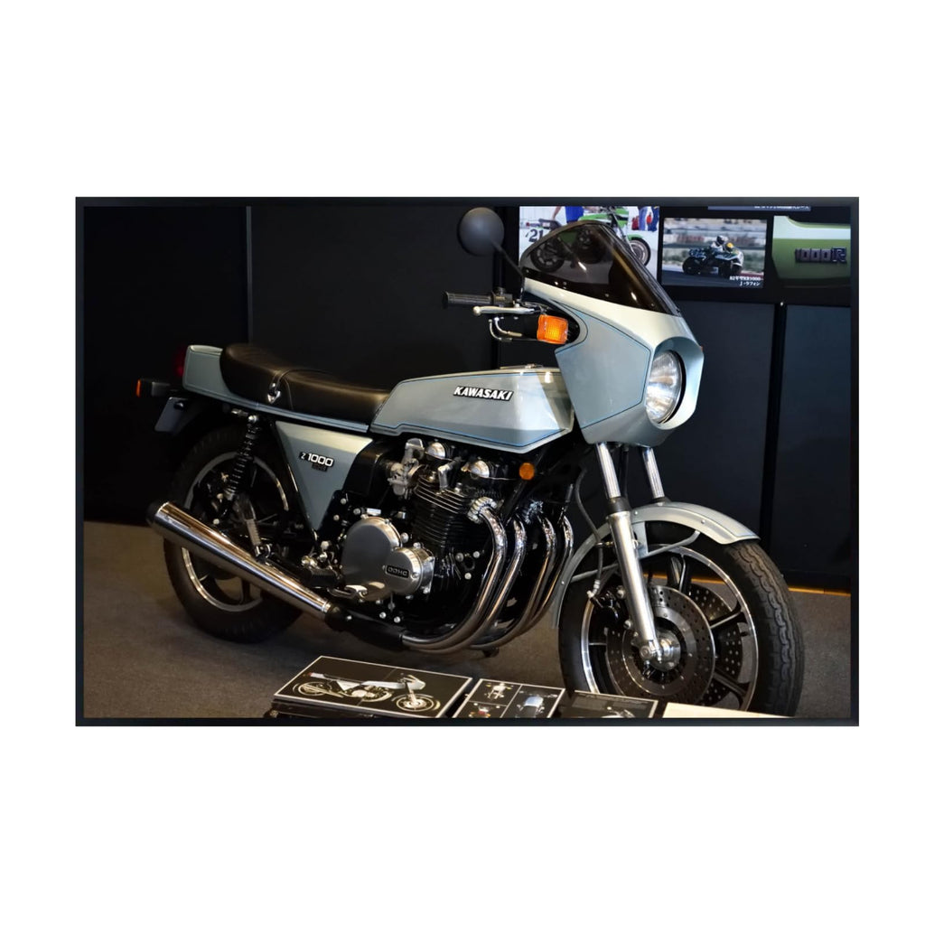 Kawasaki Z1-R Wall Poster –  Modern Motorbike Deco for Home, Garage, Man Cave