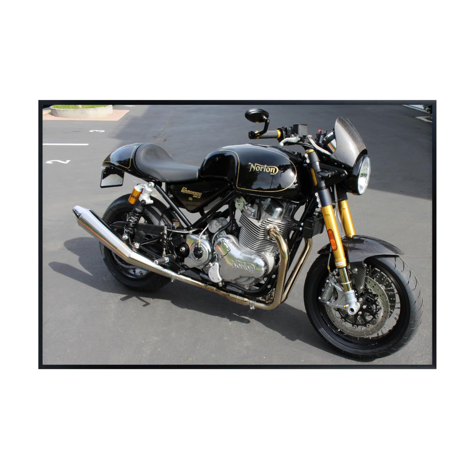Norton Commando Wall Art Poster – Vintage Bike Wall Deco for Garage, Office, or Bedroom Decor