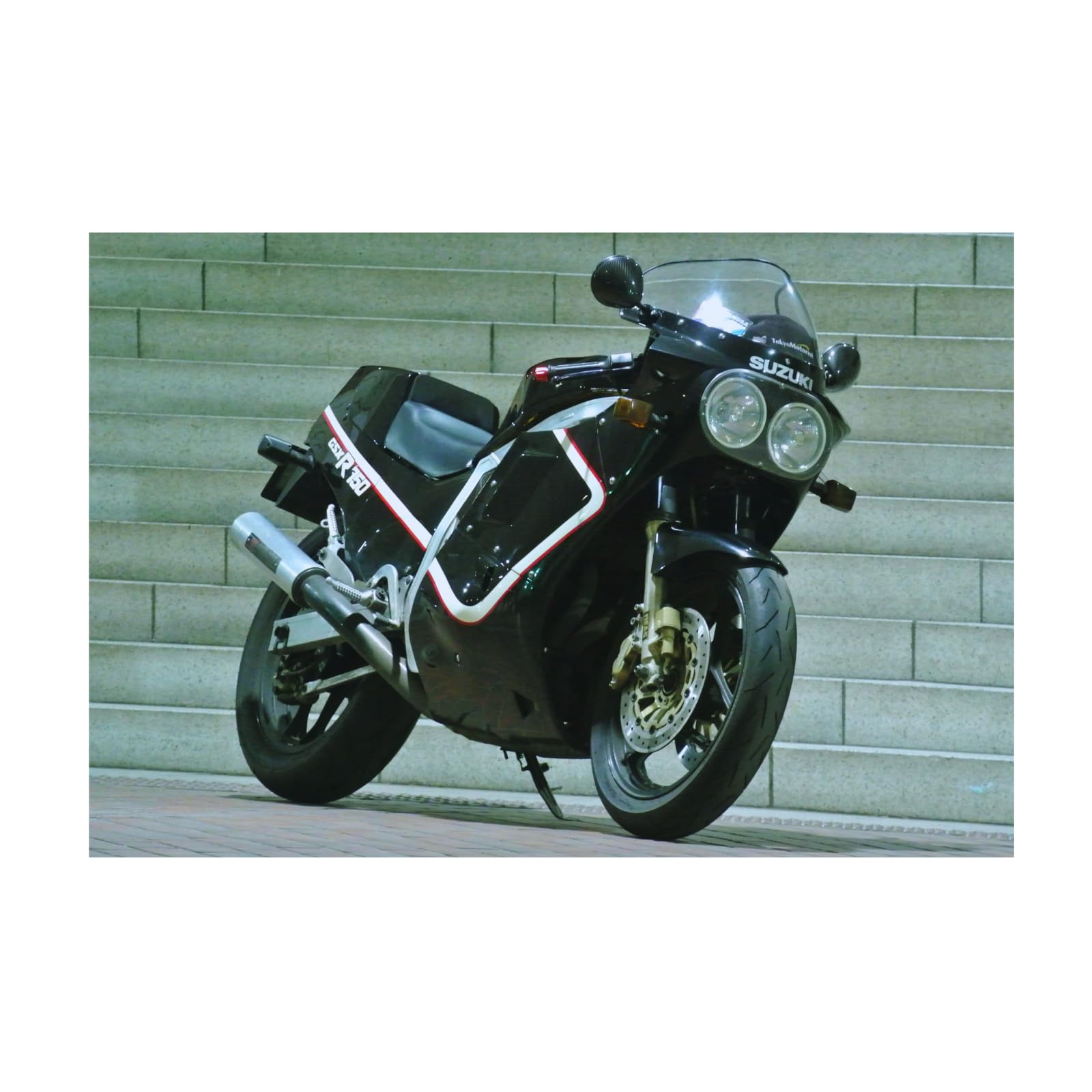 Suzuki GSX-R750 Motorcycle Poster - Sport Bike Wall Art Print for Garage, Office or Man Cave
