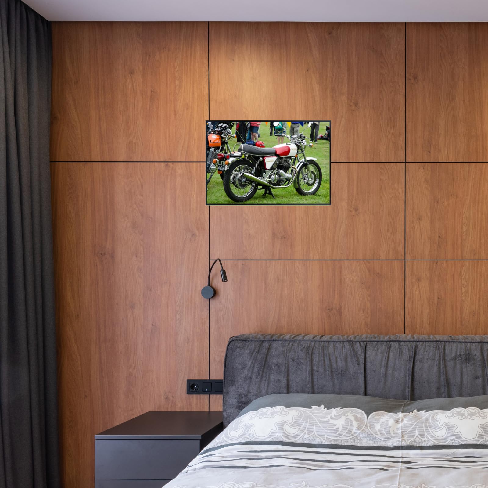 Norton Commando Motorcycle Poster – Vintage Bike Wall Art Print for Garage, Office, or Man Cave
